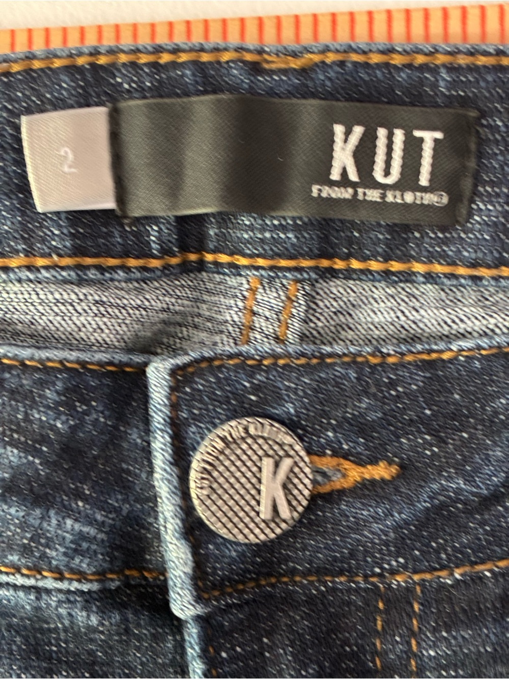 KUT from the Kloth Amy Cropped Straight Leg Women’s Cuffed Jeans Size 2 (26x24) - Picture 4 of 9